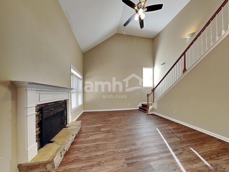 Building Photo - 423 Evans Mill Dr