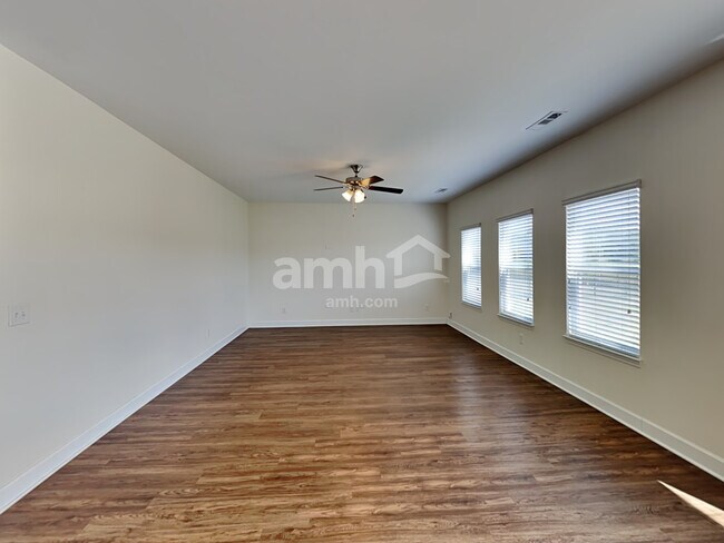 Building Photo - 600 Drema Ct