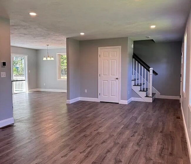 Building Photo - 36 Restful Ln