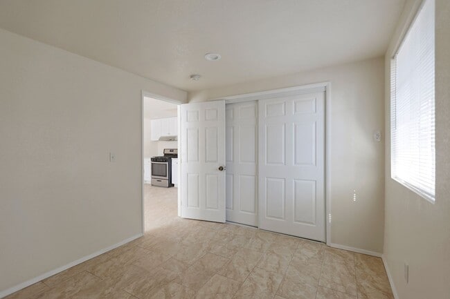 Building Photo - Awesome 1 Bedroom ADU Unit in Sylmar!
