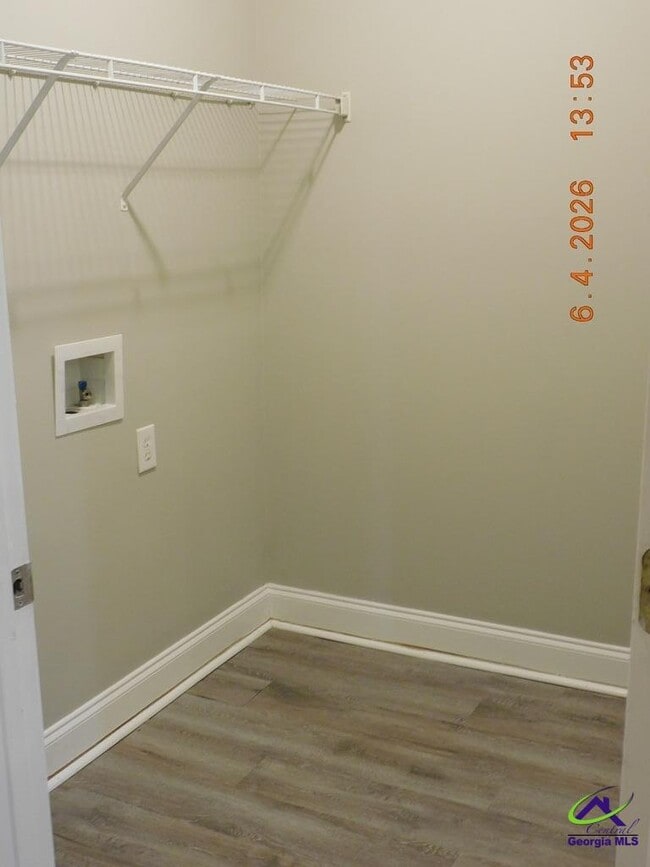 Building Photo - 408 Club Villa Court