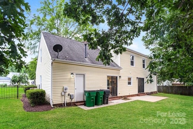 Building Photo - 8506 Ducksbill Dr