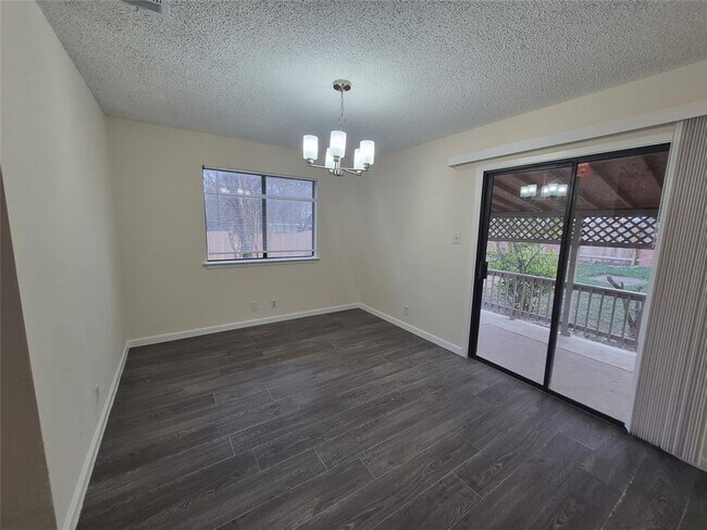 Building Photo - 1105 Ash Cove