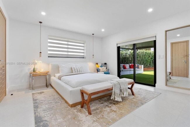 Building Photo - 4000 N Circle Dr