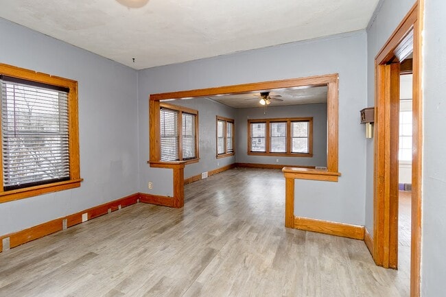 Building Photo - 2319 Hecker Ave