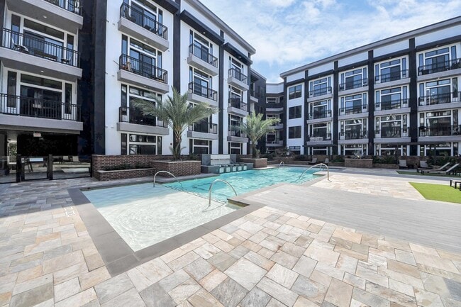 Building Photo - 5454 Washington Ave