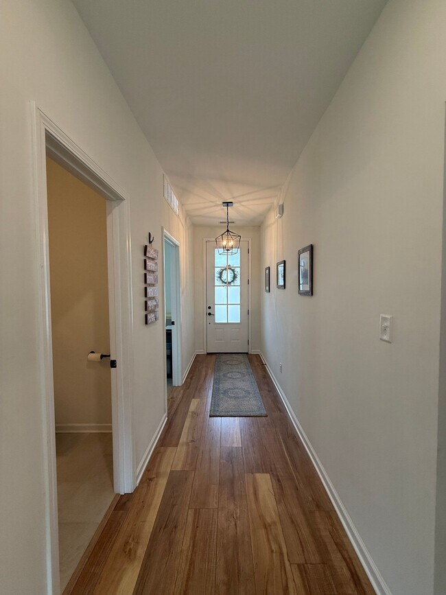 Building Photo - 176 Forsyth Ln