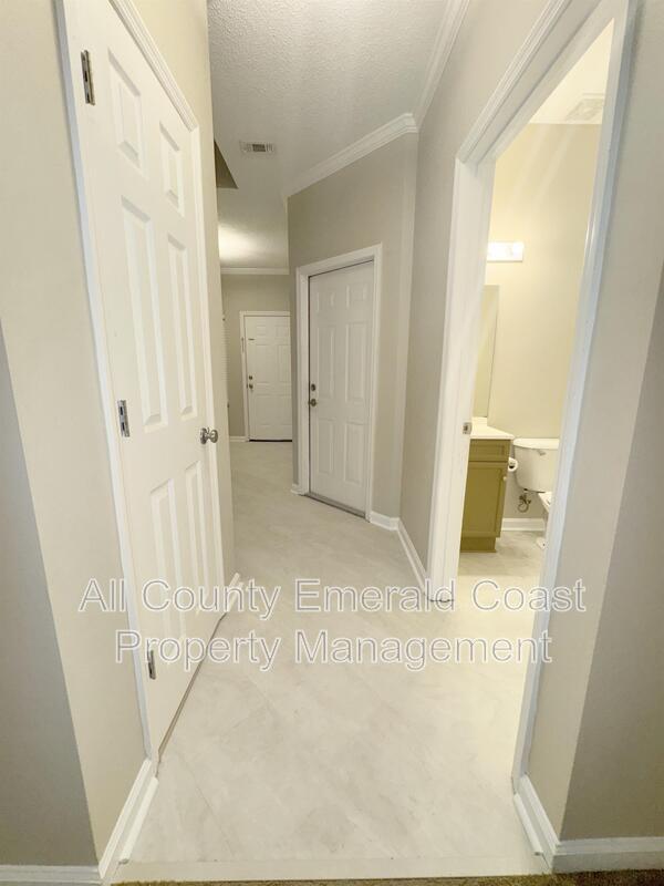 Building Photo - 732 E Mack Bayou Dr