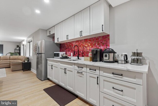 Building Photo - 1329 Colvin Forest Dr