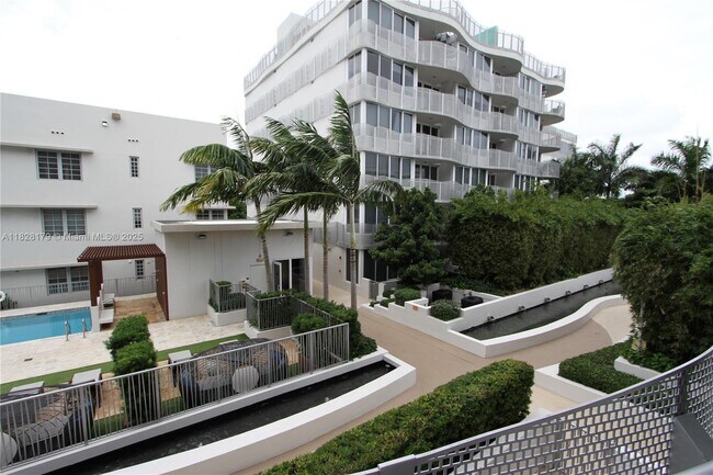 Building Photo - 2100 Park Ave