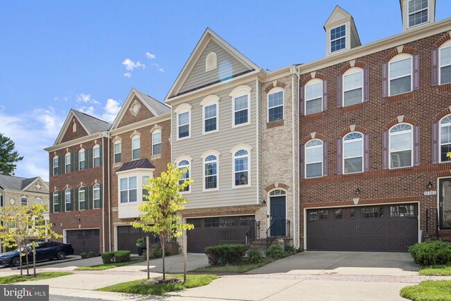 Building Photo - 15305 Kettlebaston Ln