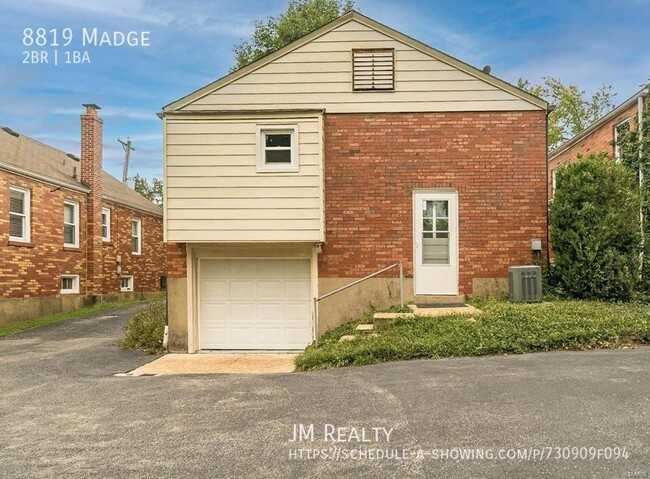 Building Photo - Brentwood Home with Garage, Central Air, U...