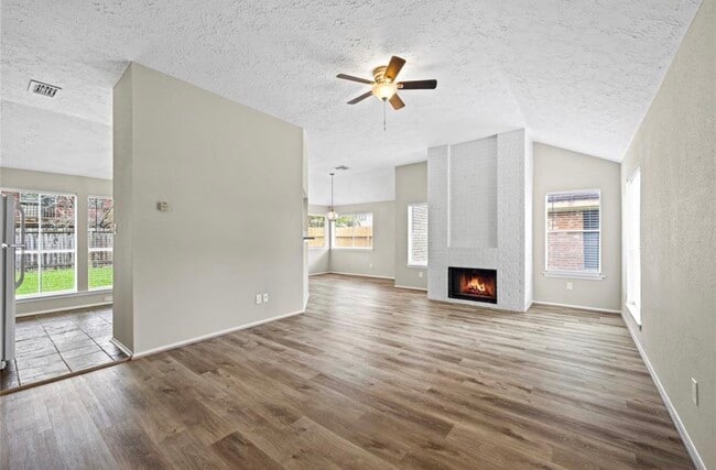 Building Photo - 15711 Roxton Ridge Dr