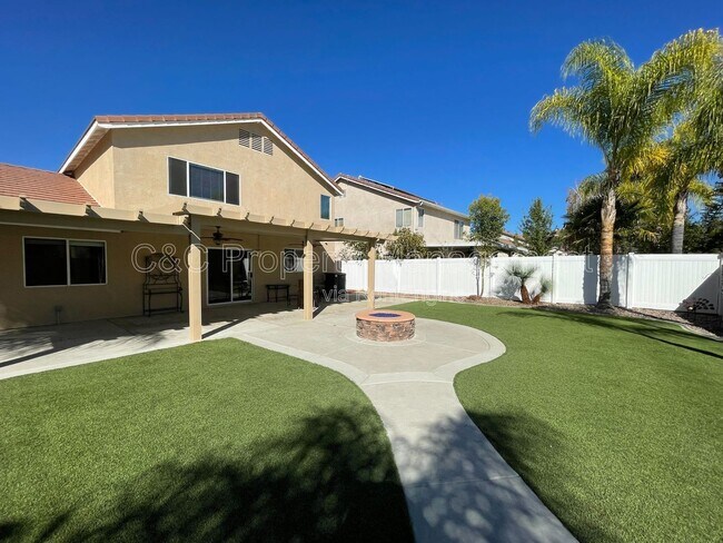 Building Photo - 41980 Trinity River Way