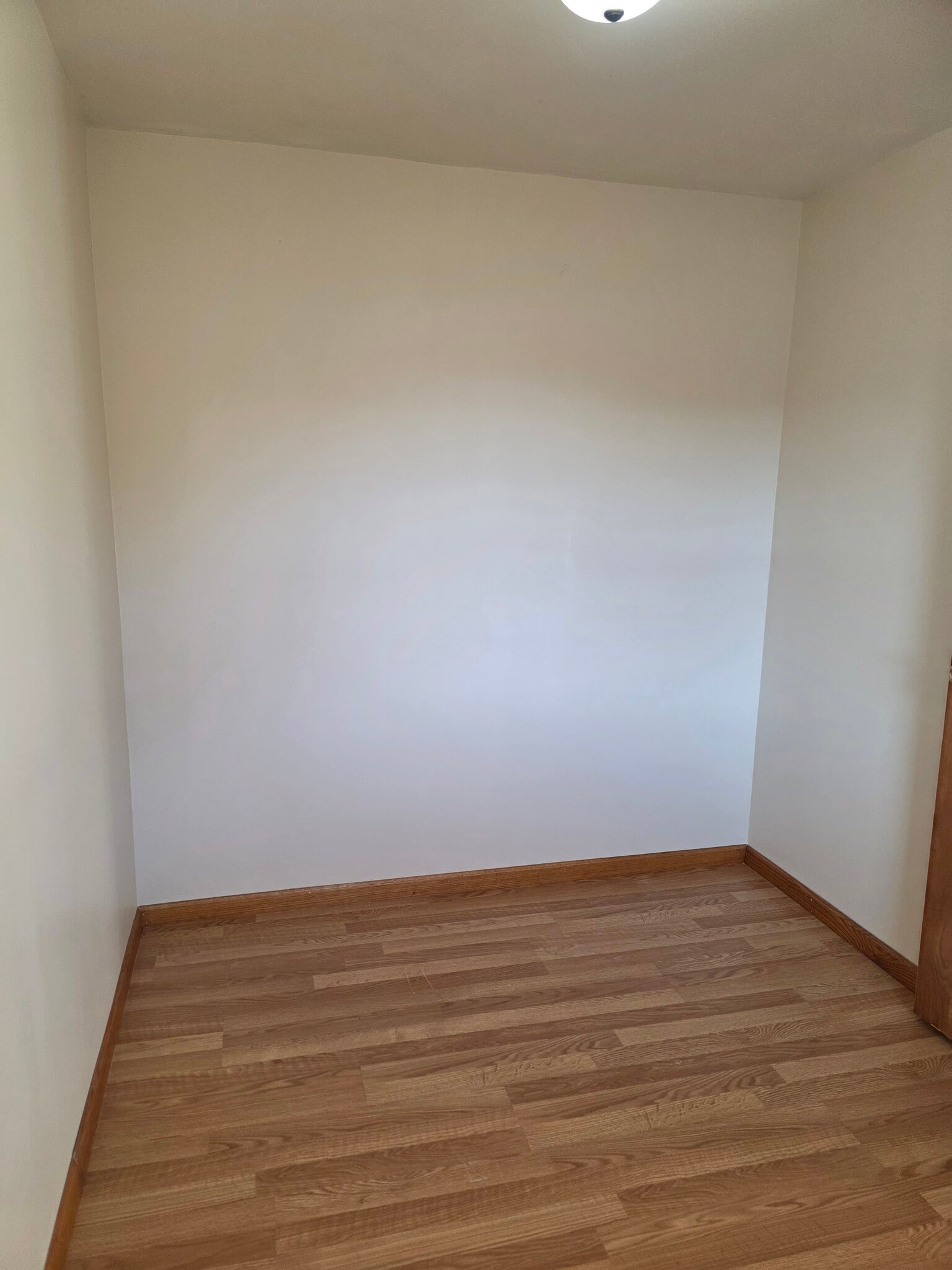 Building Photo - 3255 N Lakeshore Dr