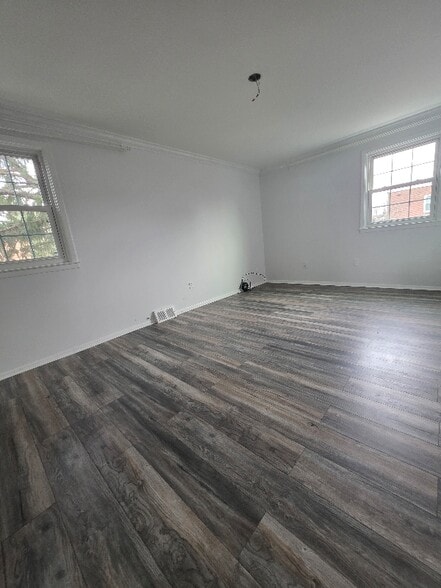 Building Photo - 10849 Lockart Rd