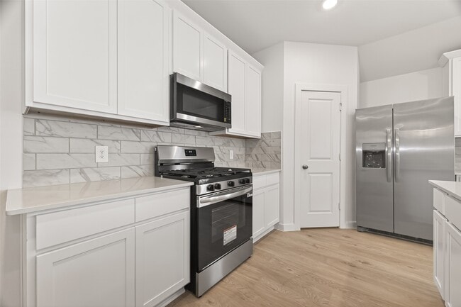 Building Photo - 3827 Langridge Dr