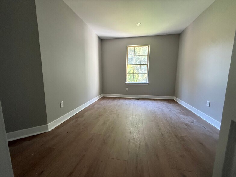 Building Photo - 1208 Knoll Mist Ln