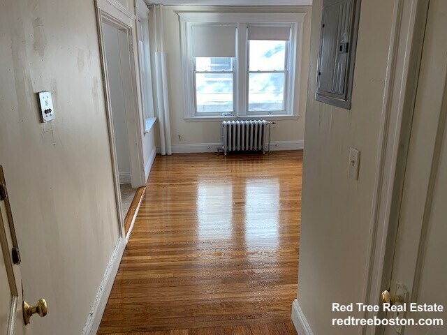 Building Photo - 1163 Boylston St
