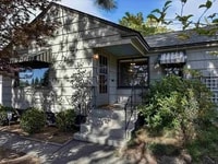 Building Photo - 2608 W Lacrosse Ave