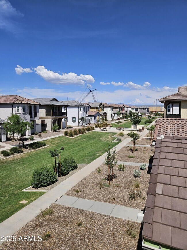 Building Photo - 3357 S Primrose