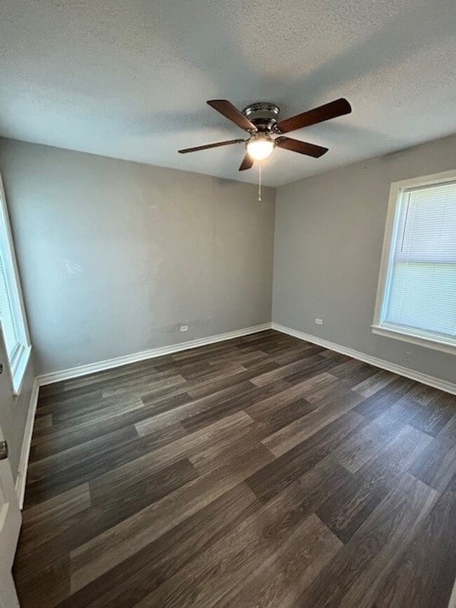 Primary Photo - Spacious 2 Bedroom