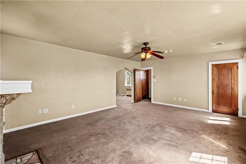 Building Photo - 433 Winterhill St