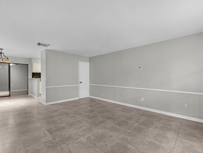 Building Photo - 2647 Marilee Ln