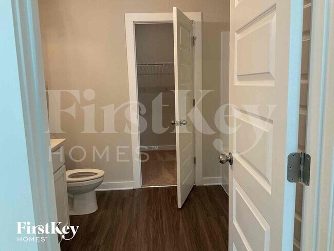 Building Photo - 130 Avalon Wy