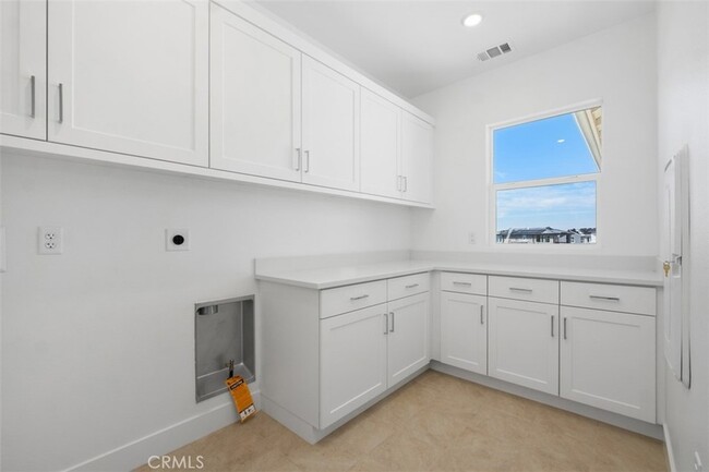 Building Photo - 125 Seep