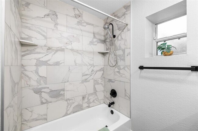 Building Photo - 4920 30th Ave N