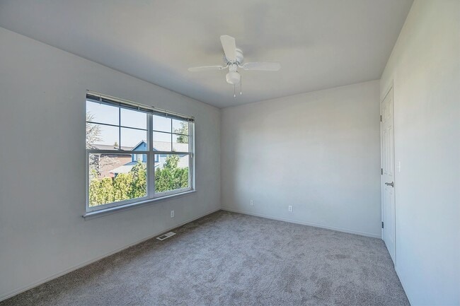 Building Photo - Monroe two story, three bed, two and half ...