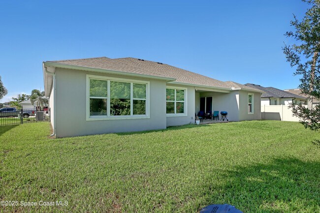 Building Photo - 1752 Killian Dr