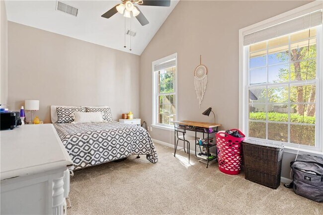 Building Photo - 5135 Fieldstone View Cir