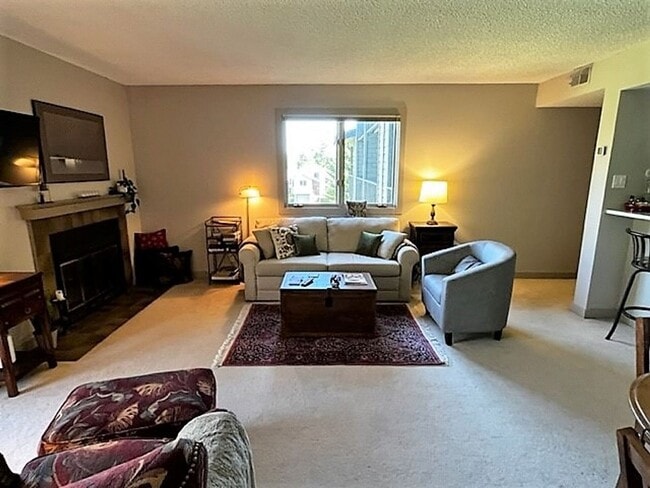Building Photo - Winter Seasonal Rental- Mountainside Condo...