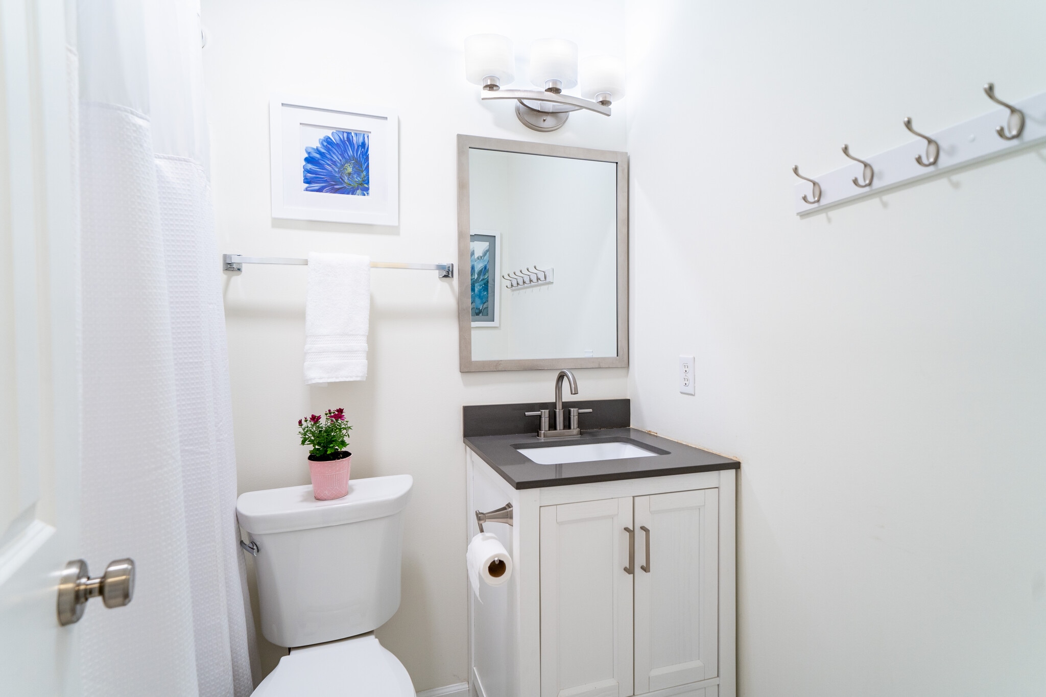 Bathroom - 5 Tsuga Rise