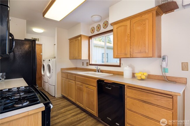 Building Photo - 2bd/.75ba Arlington Home