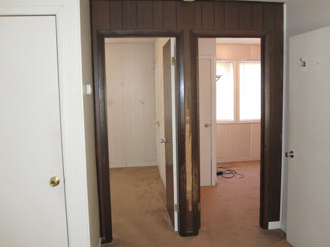 Building Photo - 635 Church Rd