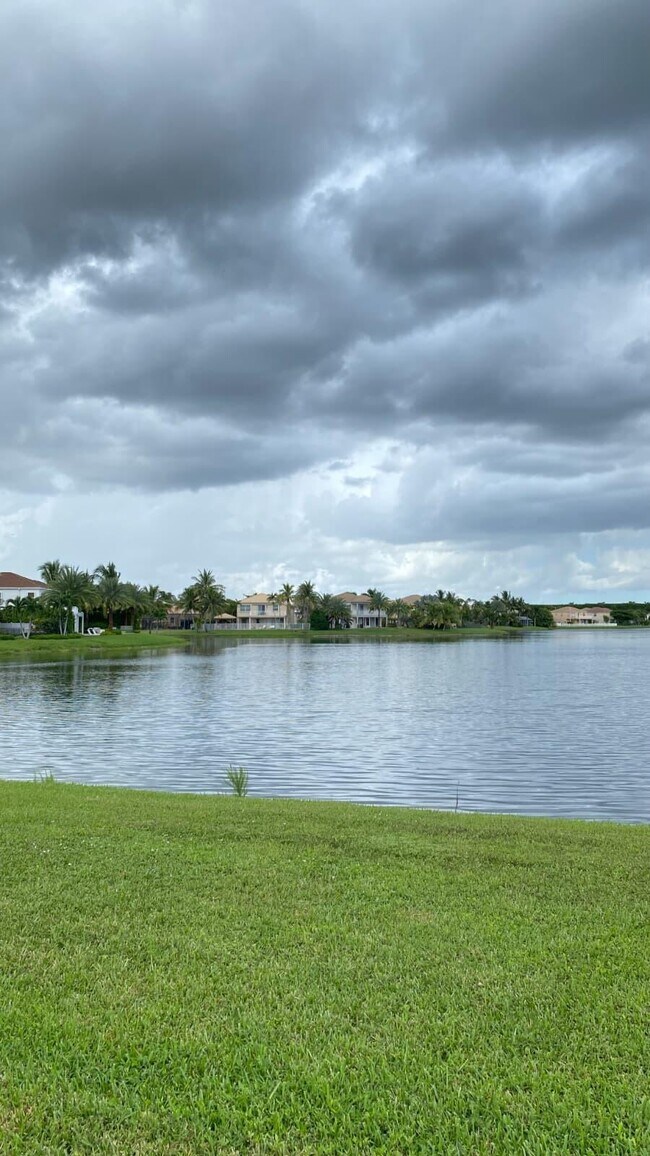 Building Photo - 9814 Shepard Pl