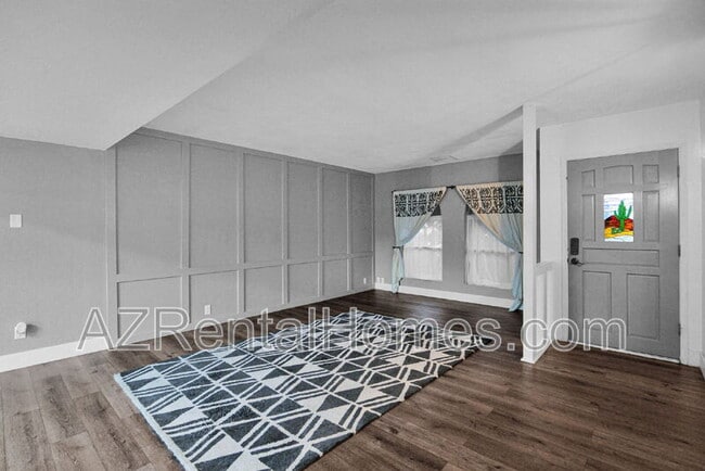 Building Photo - 2454 W Obispo Cir