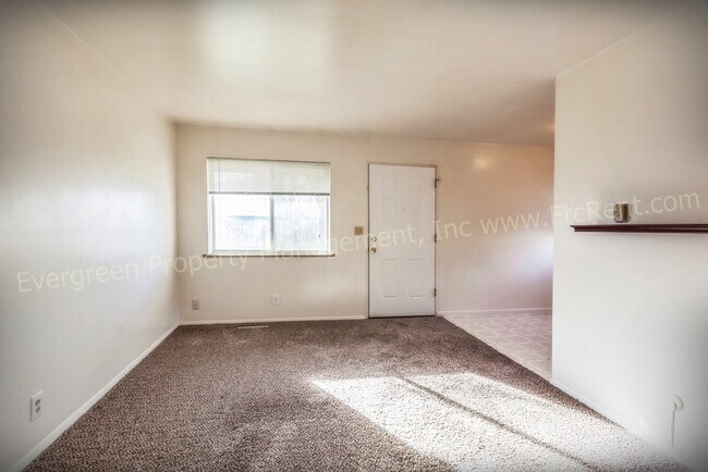 Building Photo - 309 N Shields St