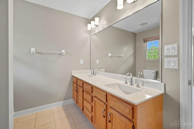 Building Photo - 6671 Foxfield Dr