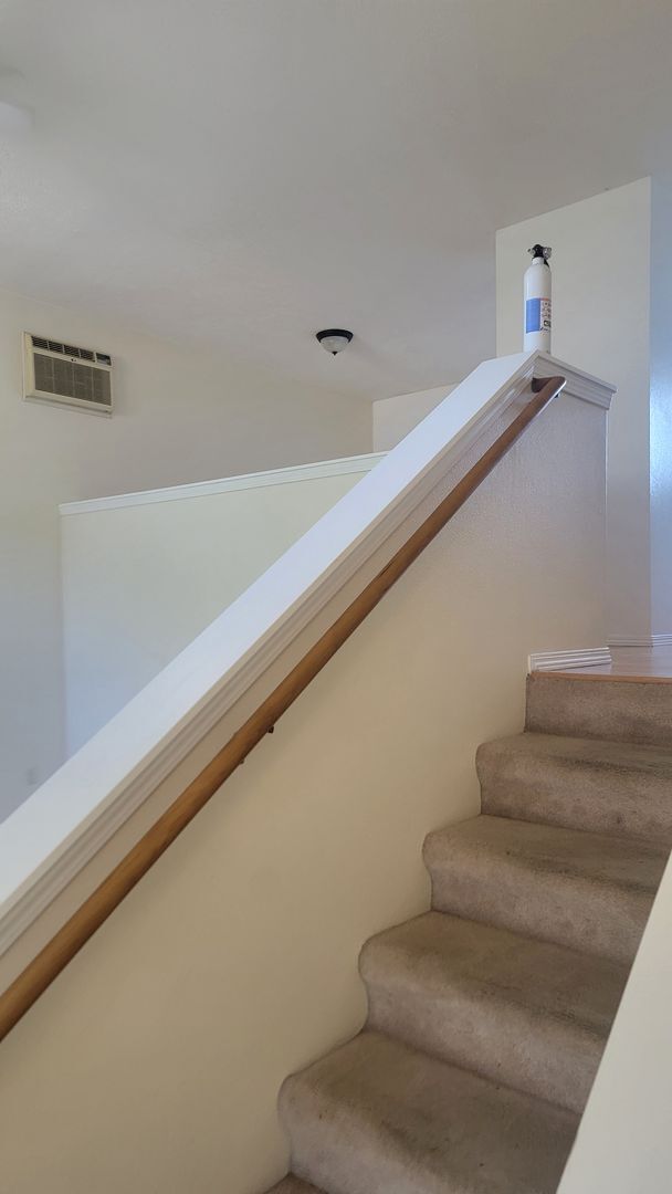 Building Photo - 4 Bedroom South Hill Home With Detached Ga...