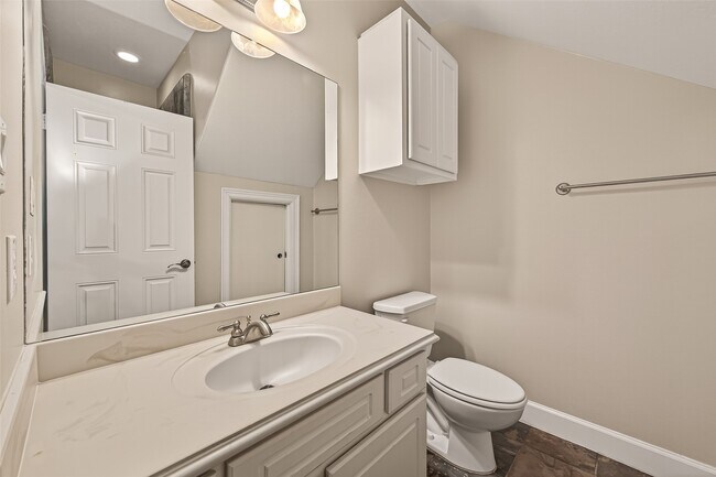 Building Photo - 5111 Inker St