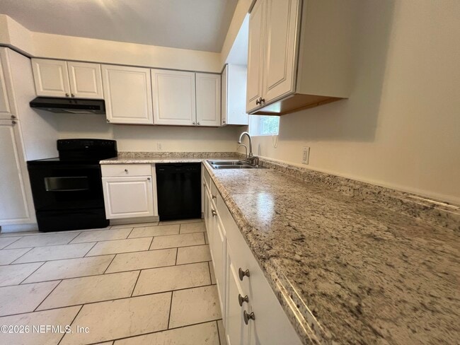 Building Photo - 1377 Tiber Ave