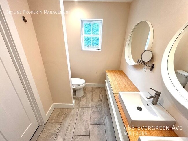 Building Photo - 488 Evergreen Ave