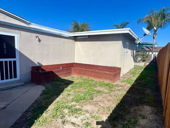 Building Photo - Beautiful Rental Home – Prime Location & Move-In Ready!