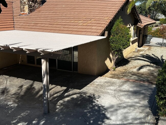 Building Photo - Home for rent in Canyon Crest!