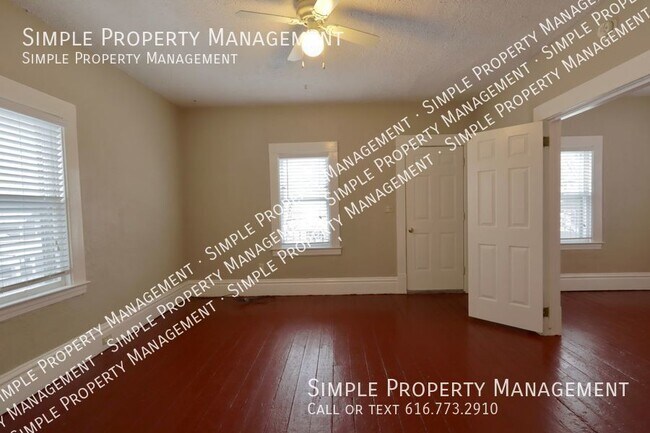 Building Photo - 242 Page St NE