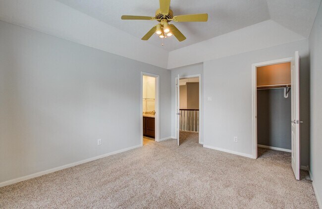 Building Photo - 1311 Hopkins Park Dr